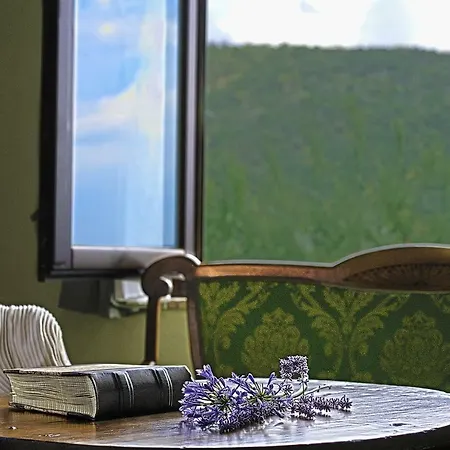 Alojamento de Acomodação e Pequeno-almoço A Casa Da Agata 4*